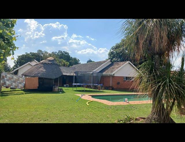 6 BEDROOM HOUSE FOR SALE IN CLAYVILLE